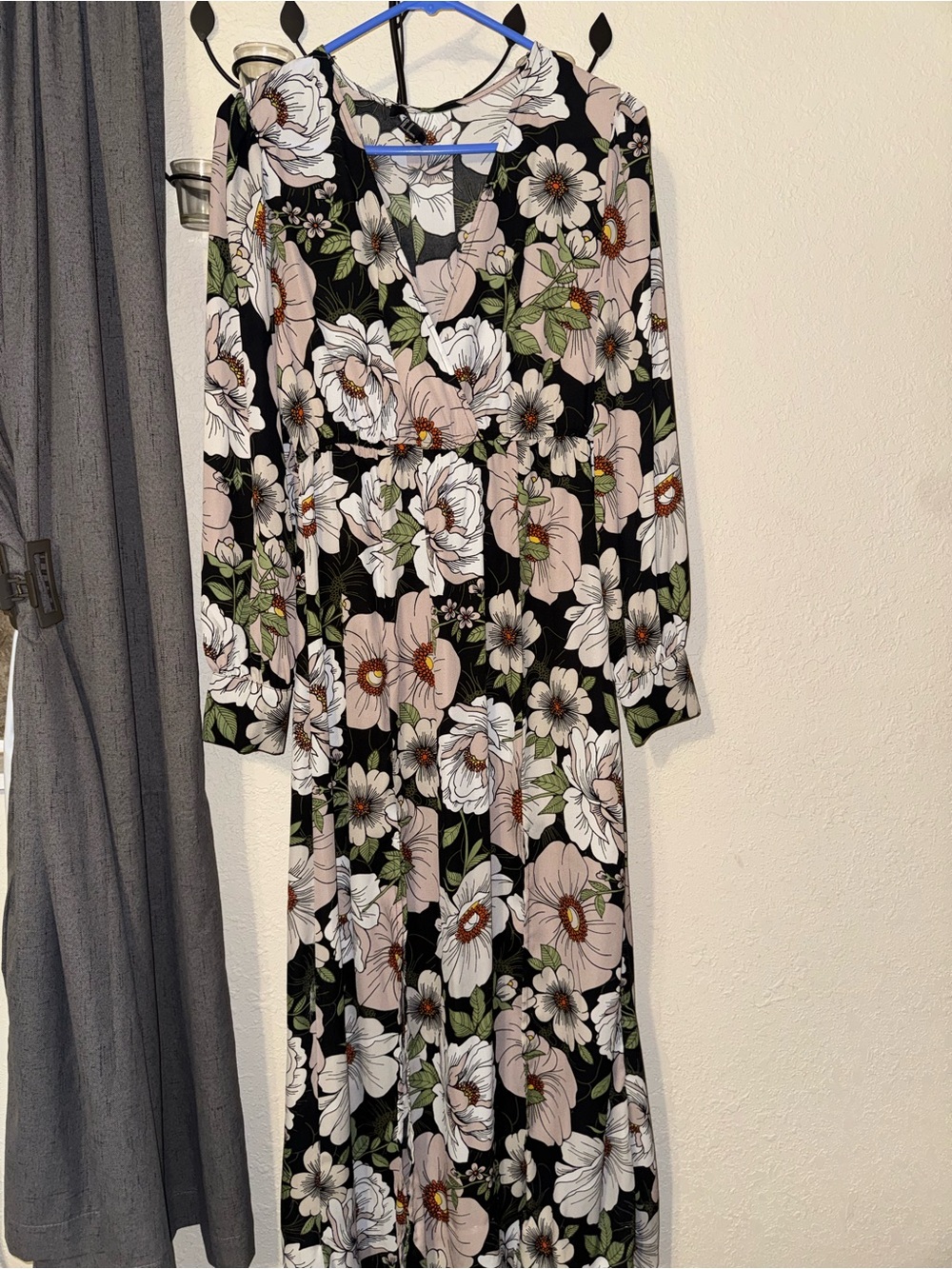 Forever 21 Black Floral Long Sleeve Maxi Dress with Blush & White Flowers